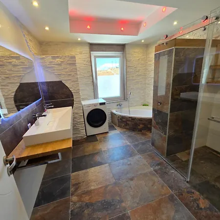 公寓 De Luxe A 100m Des Arenes *