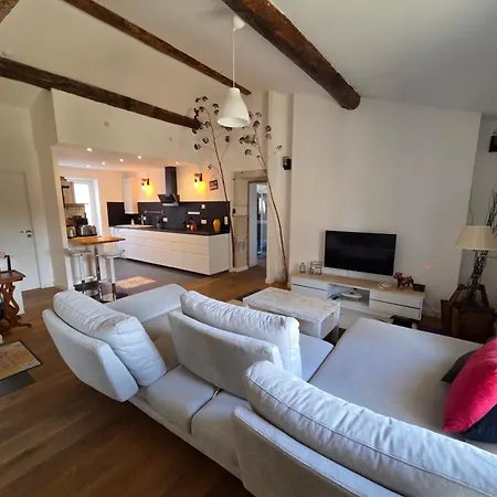 De Luxe A 100m Des Arenes