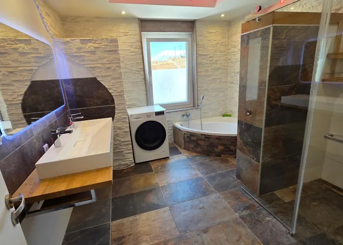 Appartement De Luxe à 100m Des Arènes *